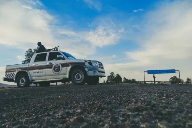 انتشار الأمن العام على الطريق الدولية دمشق - درعا (صفحة درعا 24 على فيسبوك)