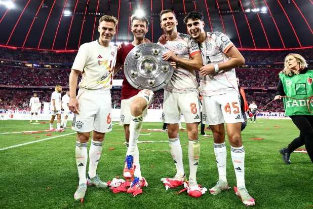 انتقادات طالت نجوم بايرن للسفر إلى إيبيزا للاحتفال بلقب الدوري (إ.ب.أ)