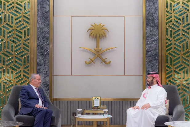 ولی‌عهد سعودی، شاهزاده محمد بن سلمان، روز پنج‌شنبه در جده، حسین الشیخ معاون رئیس تشکیلات فلسطین را به حضور پذیرفت (واس)