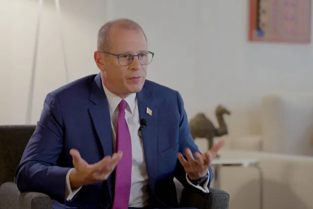 سامويل وربيرغ المتحدث الإقليمي باسم وزارة الخارجية الأميركية (تصوير: تركي العقيلي)