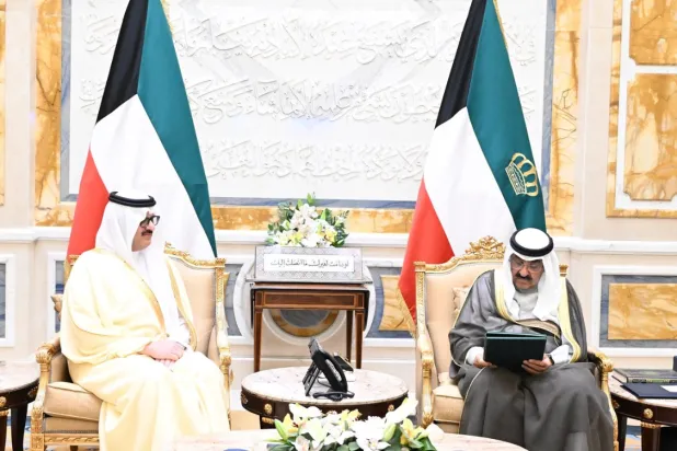أمير الكويت الشيخ مشعل الصباح يتسلم رسالة خادم الحرمين الشريفين لحضور القمة الخليجية - الأميركية