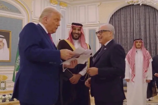 الرئيس الأميركي يحتفظ بأوراق عن مشروعات مستقبل الدرعية (فيديو)