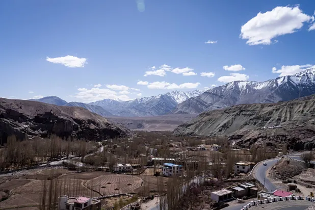 ضياع الهيمالايا في زمن الضباب (غيتي)