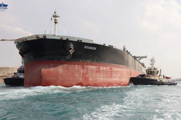 تراجع لافت في إيرادات قناة السويس بسبب توترات البحر الأحمر (هيئة قناة السويس)