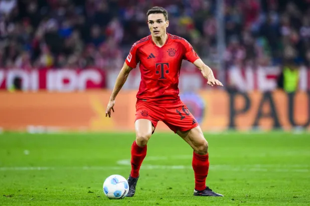 البرتغالي الدولي جواو بالينيا لاعب وسط بايرن ميونيخ (د.ب.أ)