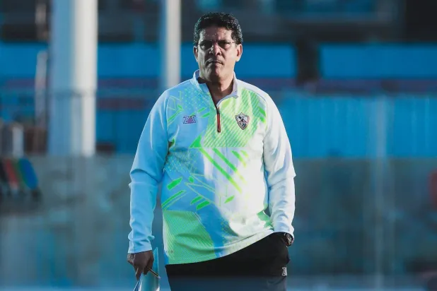 أيمن الرمادي المدير الفني للزمالك (نادي الزمالك)