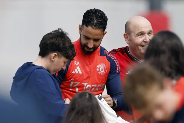 أموريم مدرب مانشستر يونايتد (رويترز)