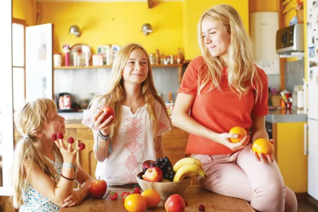 النظام الغذائي الصحي يؤخر بدء الدورة الشهرية للفتيات