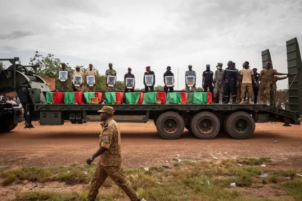 Burkina Faso, militanların şiddetli terör saldırılarıyla karşı karşıya (AFP)