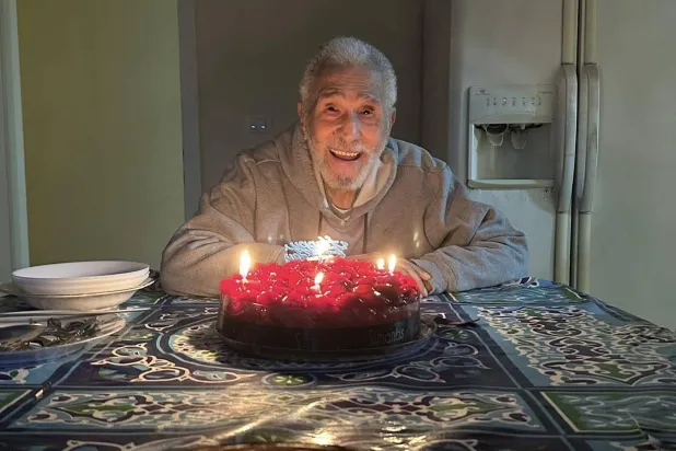 الفنان عبد الرحمن أبو زهرة  (حساب نجله أحمد بموقع «فيسبوك»)