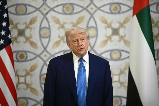 الرئيس الأميركي دونالد ترمب يتحدث بقصر الوطن في أبوظبي الخميس (أ.ف.ب)