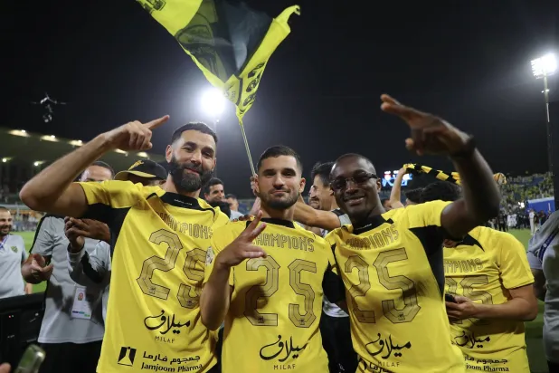 فرحة اتحادية كبيرة بعد حسم لقب الدوري السعودي للمحترفين (تصوير: عبد العزيز النومان) 