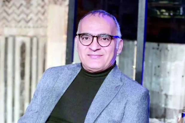  الروائي والكاتب الصحافي محمد بركة