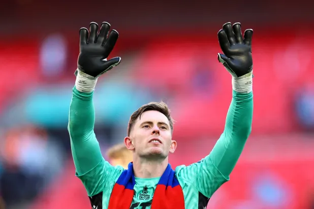 دين هندرسون حارس مرمى كريستال بالاس (رويترز)