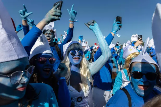 شعر المتسابقون بالارتياح لظروف الطقس المواتية (أ.ف.ب)