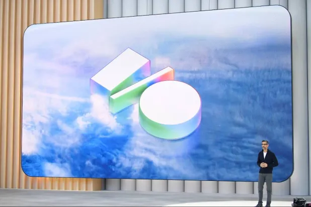 الرئيس التنفيذي لـ«غوغل» سوندار بيتشاي يكشف خلال «Google I/O 2025» ملامح مستقبل الذكاء الاصطناعي المتكامل في الشركة (غوغل)