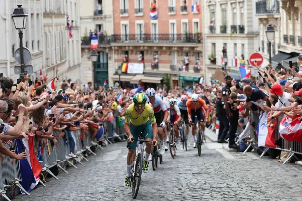 تنطلق المرحلة 21 من «مانت لا فيل» قبل أن تشهد تسلق تل مونمارتر 3 مرات (أ.ف.ب)