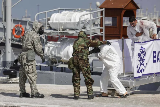 جانب من المناورات العسكرية بين المغرب وأميركا في ميناء أكادير (أ.ف.ب)