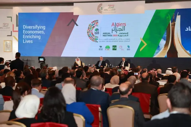 جانب من فعاليات أعمال اجتماعات مجموعة البنك الإسلامي للتنمية 2025 بالجزائر (الشرق الأوسط)