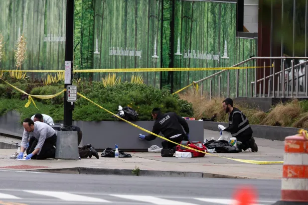 موقع حادث إطلاق النار بالقرب من المتحف اليهودي في واشنطن (رويترز)