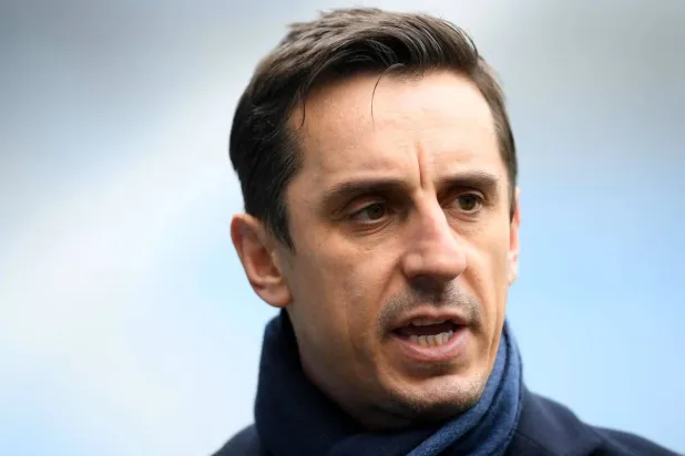 نيفيل أبدى خيبته من قرار نوتنغهام حيال منعه من التعليق (غيتي)