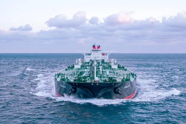 ناقلة نفط في عرض البحر (وكالة الأنباء العمانية)