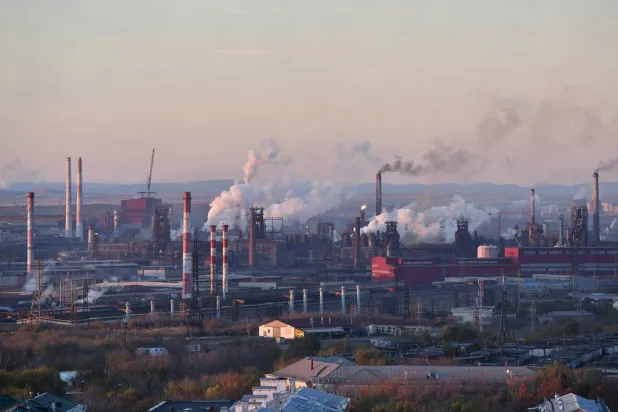 صورة لأحد المصانع الروسية (أرشيفية- رويترز)