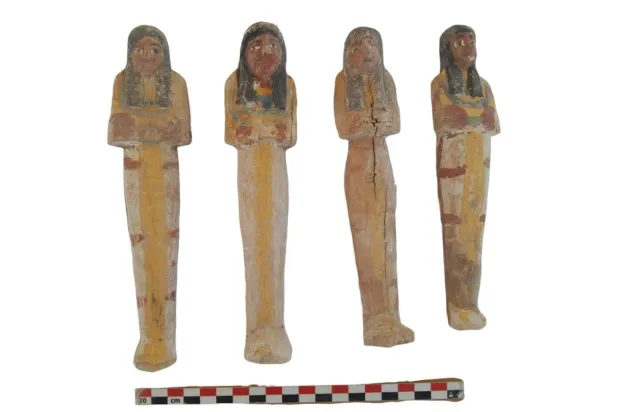 جانب من الكشف الأثري في الأقصر (وزارة السياحة والآثار المصرية)