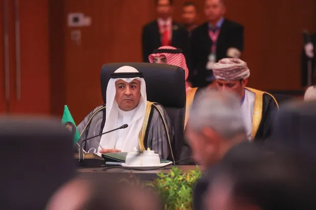 جاسم البديوي خلال الاجتماع الوزاري بين مجلس التعاون ورابطة دول آسيان في كوالالمبور (الأمانة العامة للمجلس) 