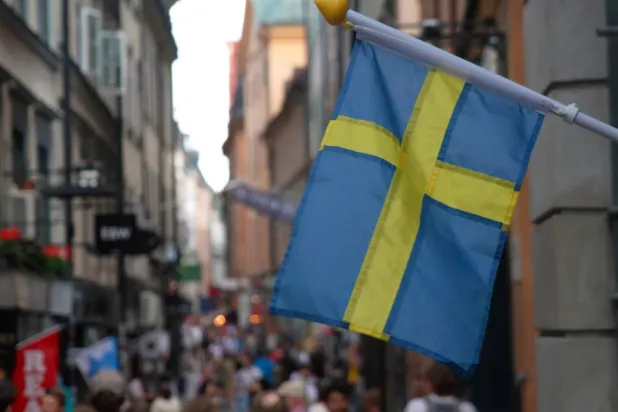 السويد تقرر سحب الجنسية من حاملي الجنسية المزدوجة المدانين في قضايا الجريمة المنظمة وأعضاء العصابات (رويترز)