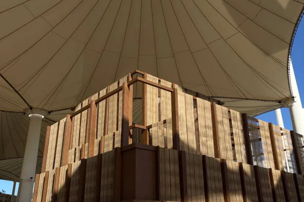 العمل الفائز بجائزة المصلى (الشرق الأوسط)