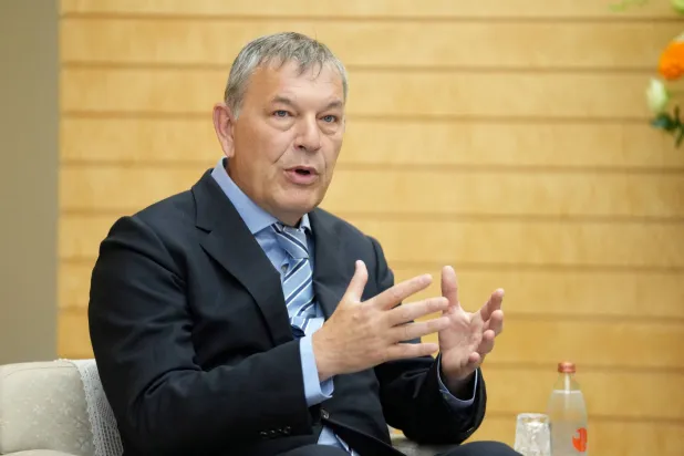 المفوض العام لوكالة الأمم المتحدة لغوث وتشغيل اللاجئين الفلسطينيين (الأونروا) فيليب لازاريني (رويترز)