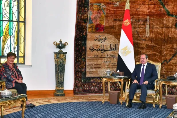 Mısır Cumhurbaşkanı Abdulfettah Sisi, Uluslararası Para Fonu (IMF) Başkanı ile görüşmesi sırasında (Arşiv- Mısır Cumhurbaşkanlığı)