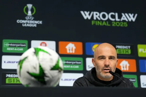  إنزو ماريسكا (د.ب.أ)