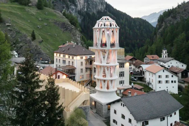 برج سويسري غريب يرتقي بالطباعة ثلاثية الأبعاد إلى آفاق جديدة