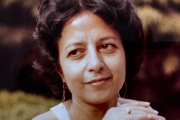 «الغريبة» ناهد راشلين... رائدة الرواية الإيرانيّة في المهجر