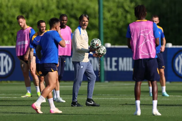 سيموني إنزاغي (رويترز)