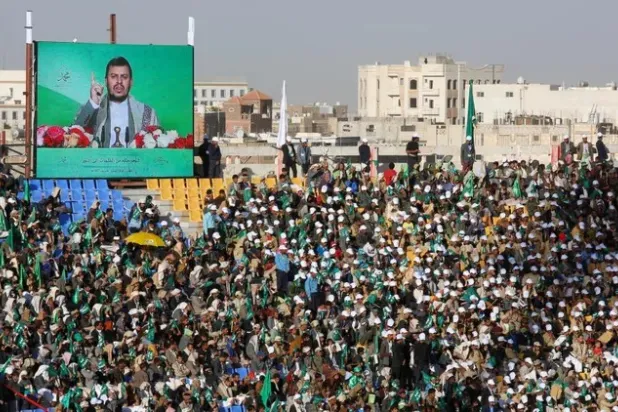 مخاوف متزايدة لدى الجماعة الحوثية من اختراق شبكة اتصالاتها كما حدث لـ«حزب الله» (أ.ب)