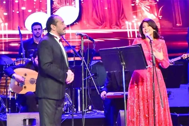 مع علي الحجار في حفل {100 سنة غنا} بدار الأوبرا المصرية احتفالاً بذكرى المطرب فريد الأطرش (الشرق الأوسط)