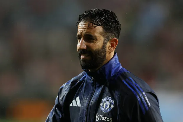 روبن أموريم مدرب مانشستر يونايتد (رويترز)