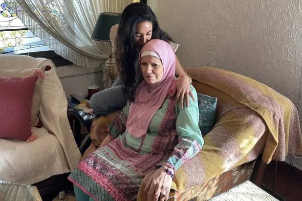 مشيرة إسماعيل وآية سماحة (حساب نقابة المهن التمثيلية بموقع «فيسبوك»)