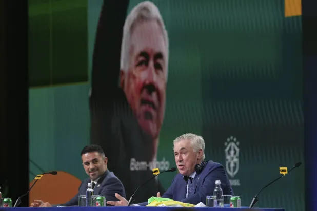 الإيطالي كارلو أنشيلوتي لدى إعلانه مدرباً للبرازيل (أ.ب)