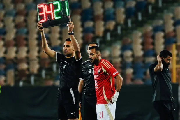 علي معلول خرج رسمياً من الأهلي (النادي الأهلي)