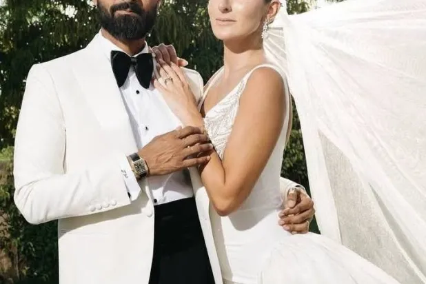 أمينة خليل وزوجها المصور أحمد زعتر (حساب أمينة خليل على «فيسبوك»)