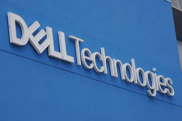 «ديل» من بين 10 شركات مقاولات تقنية تسعى الحكومة لخفض إنفاقها (إ.ب.أ)