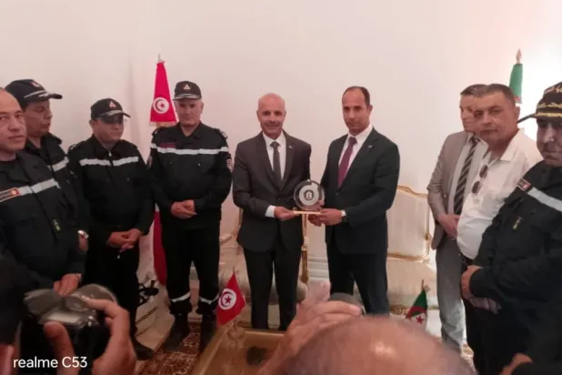 فريق الحماية المدنية الجزائري في تونس قبل بدء المناورات (الحماية المدنية الجزائرية)