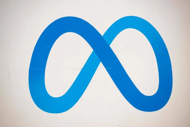 انتقادات بريطانية لقيود «فيسبوك» على صفحات الأخبار