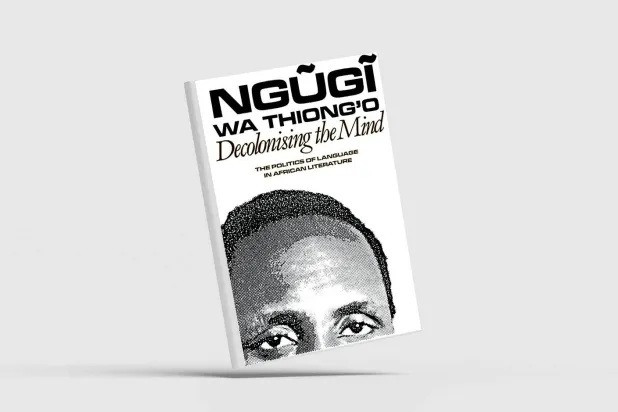رحيل نغوجي واثيونغو الذي حرَّر اللغة من سلاسل الاستعمار