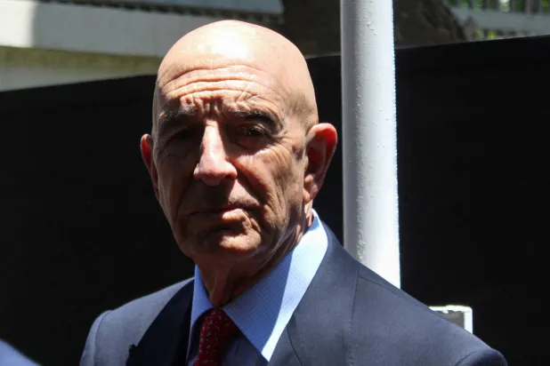 المبعوث الأميركي إلى سوريا توم برّاك (رويترز)