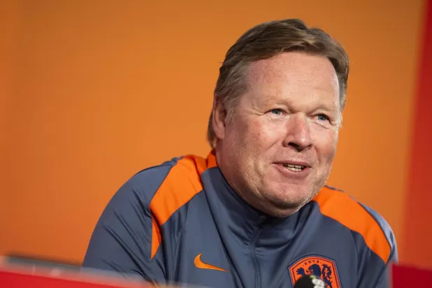 رونالد كومان مدرب هولندا (أ.ف.ب)